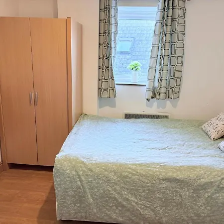 A Charming 1 Bed Artisan *