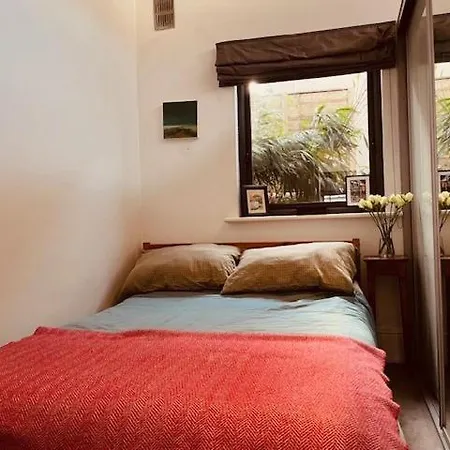 A Charming 1 Bed Artisan